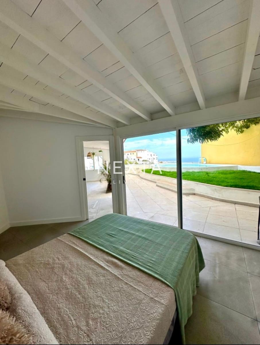 4 soverom Villa til salgs i Adeje med svømmebasseng - € 595 000 (Ref: 9540659)