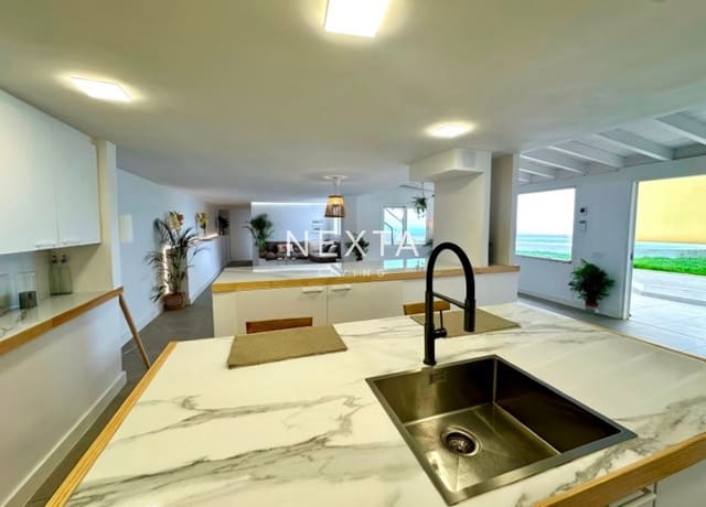 4 soverom Villa til salgs i Adeje med svømmebasseng - € 595 000 (Ref: 9540659)