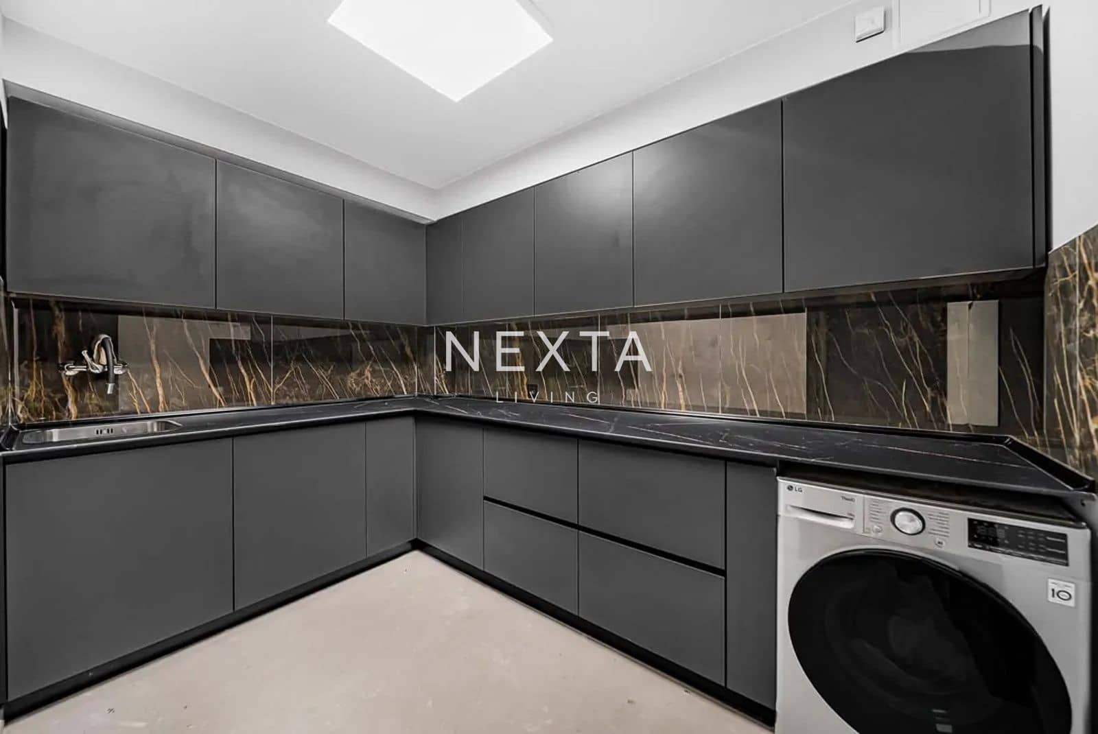 4 bedroom Townhouse for sale in Costa Adeje with pool garage - € 1,495,000 (Ref: 9547397)