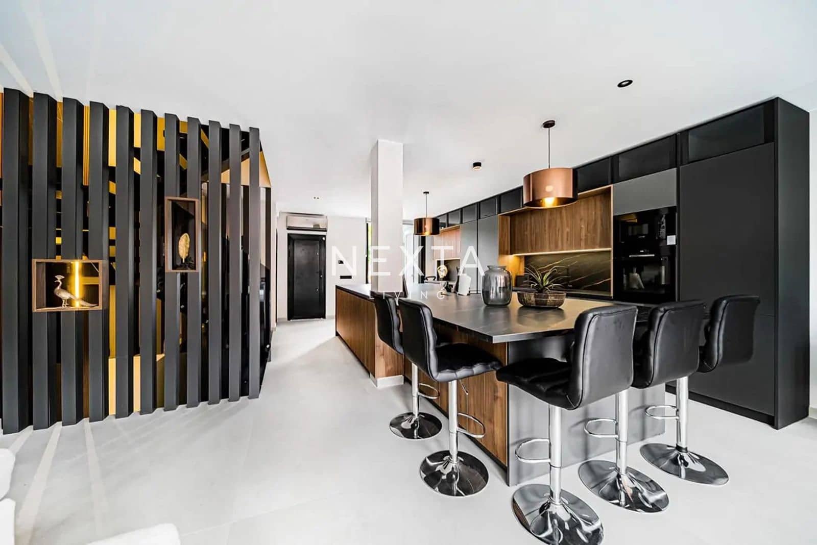 4 bedroom Townhouse for sale in Costa Adeje with pool garage - € 1,495,000 (Ref: 9547397)