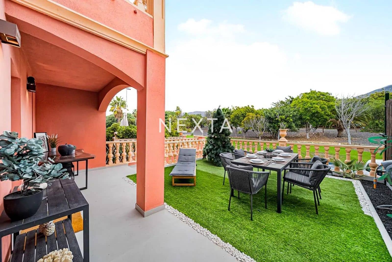 4 bedroom Townhouse for sale in Costa Adeje with pool garage - € 1,495,000 (Ref: 9547397)