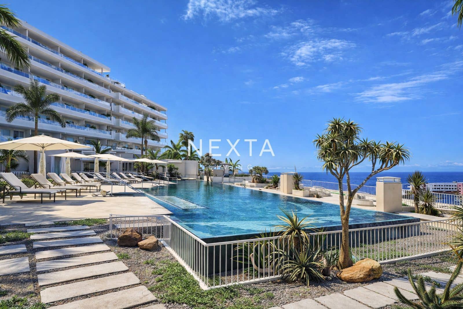 Flat te koop in Costa Adeje met zwembad - € 438.690 (Ref: 9559382)