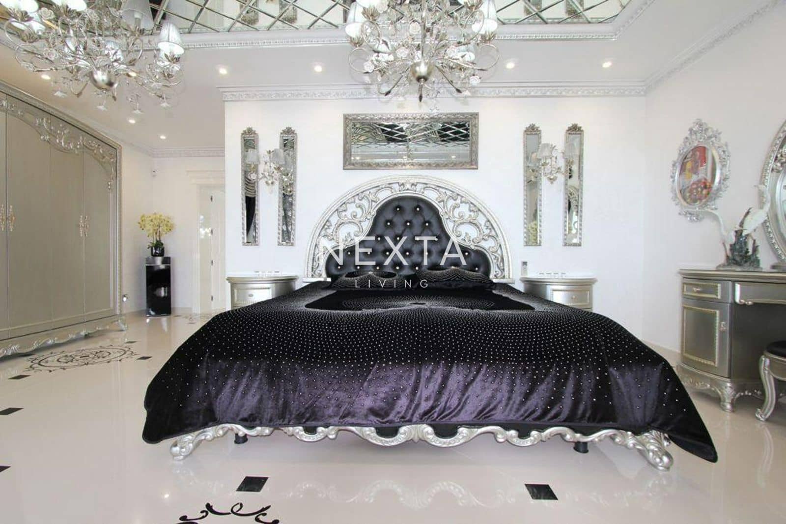 6 soveværelse Villa til salg i Costa Adeje med swimmingpool garage - € 4.250.000 (Ref: 9559772)