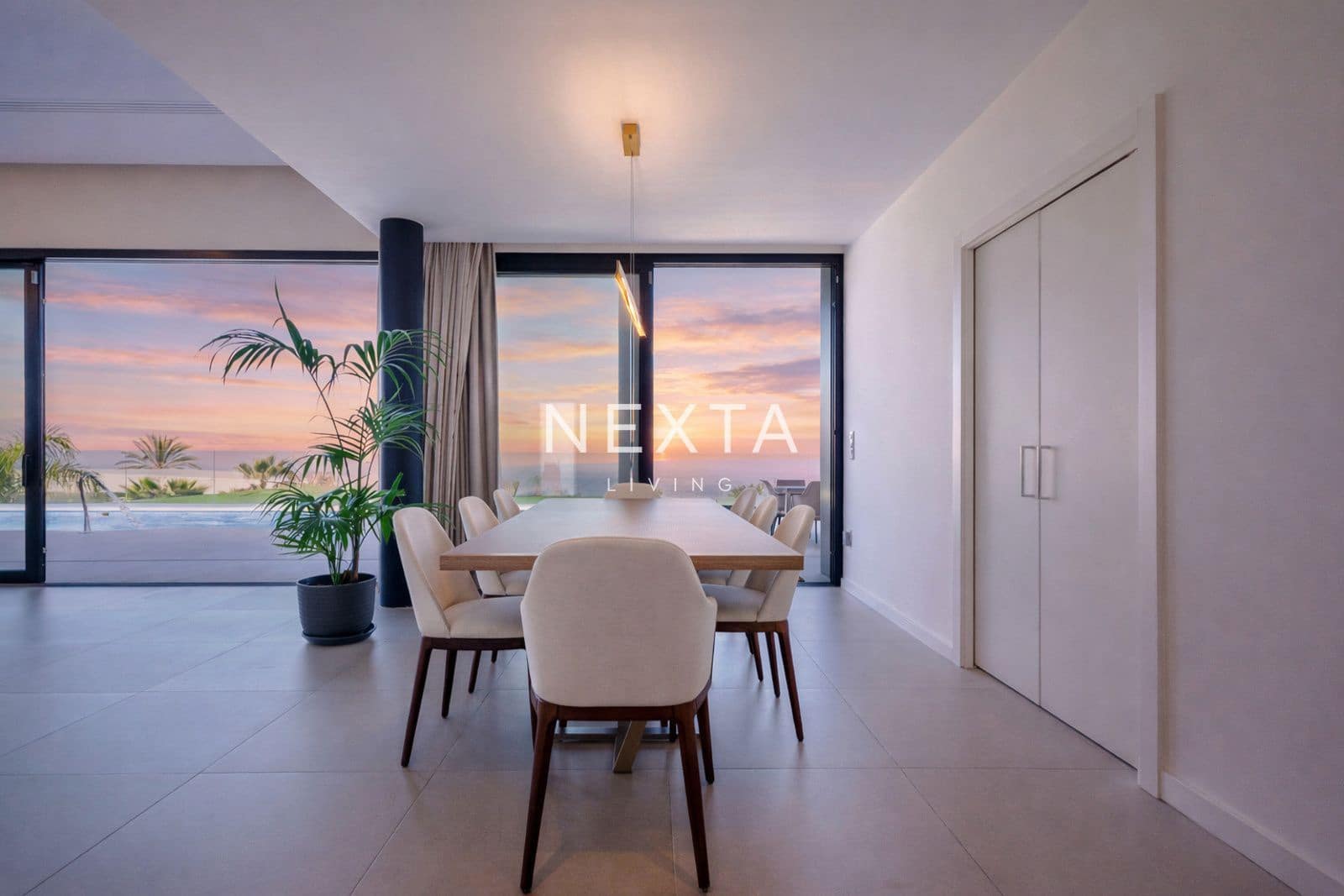 5 bedroom Villa for sale in Guia de Isora - € 6,000,000 (Ref: 9559918)