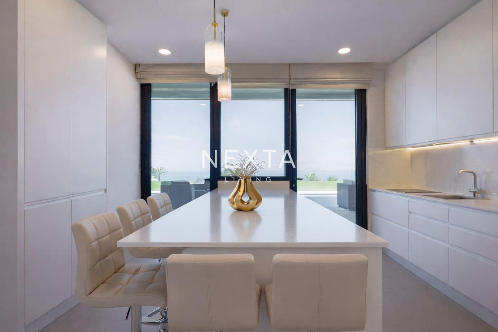 5 bedroom Villa for sale in Guia de Isora - € 6,000,000 (Ref: 9559918)