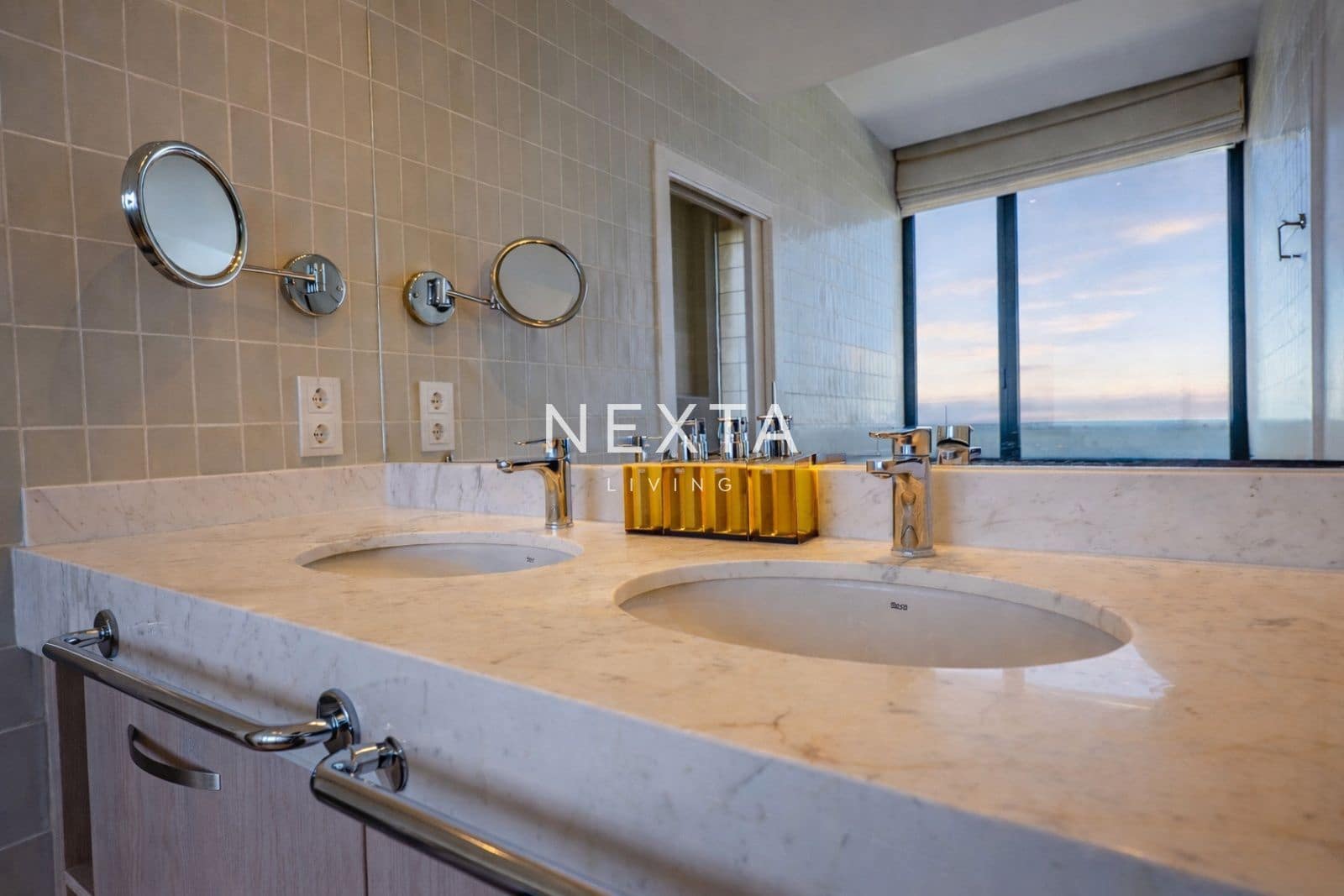 5 bedroom Villa for sale in Guia de Isora - € 6,000,000 (Ref: 9559918)