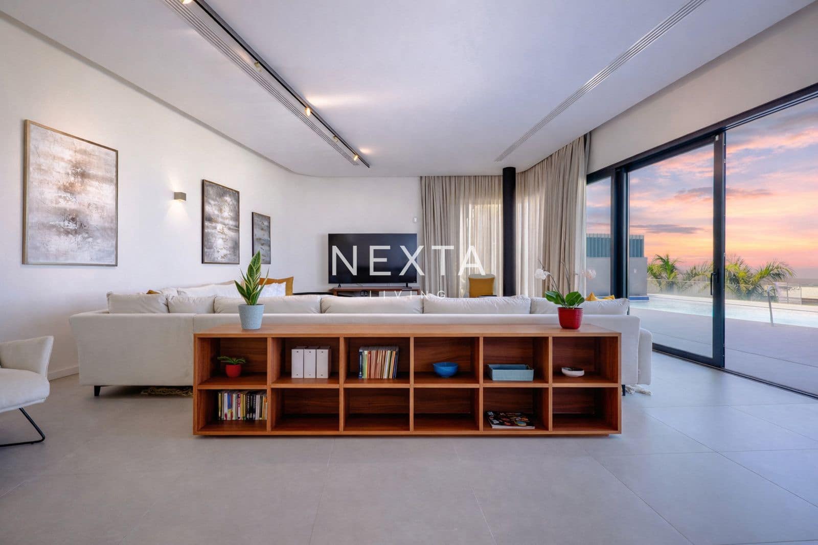 5 bedroom Villa for sale in Guia de Isora - € 6,000,000 (Ref: 9559918)