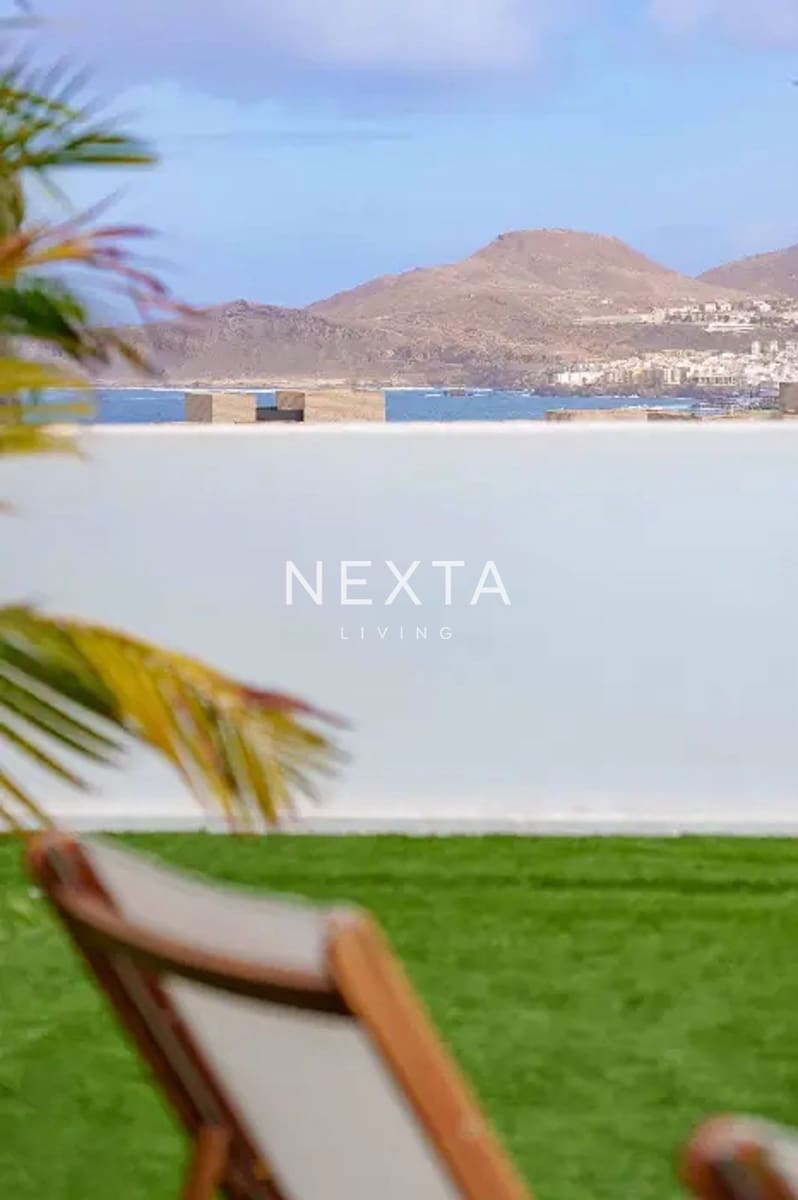 3 soverom Hus til salgs i Las Palmas de Gran Canaria med svømmebasseng garasje - € 1 575 000 (Ref: 9563823)