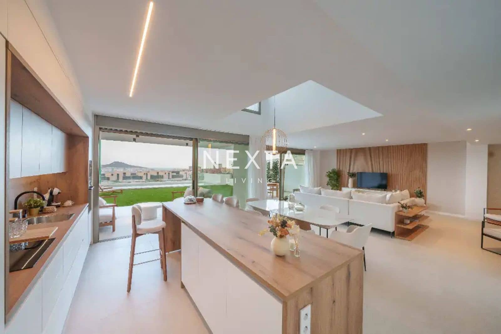 3 soverom Hus til salgs i Las Palmas de Gran Canaria med svømmebasseng garasje - € 1 575 000 (Ref: 9563823)