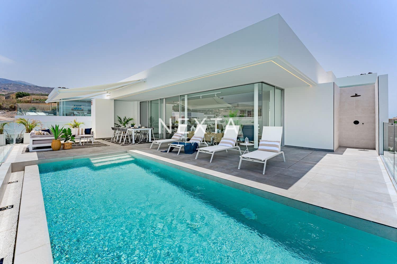 3 bedroom Villa for sale in Callao Salvaje with pool garage - € 1,749,000 (Ref: 9584517)