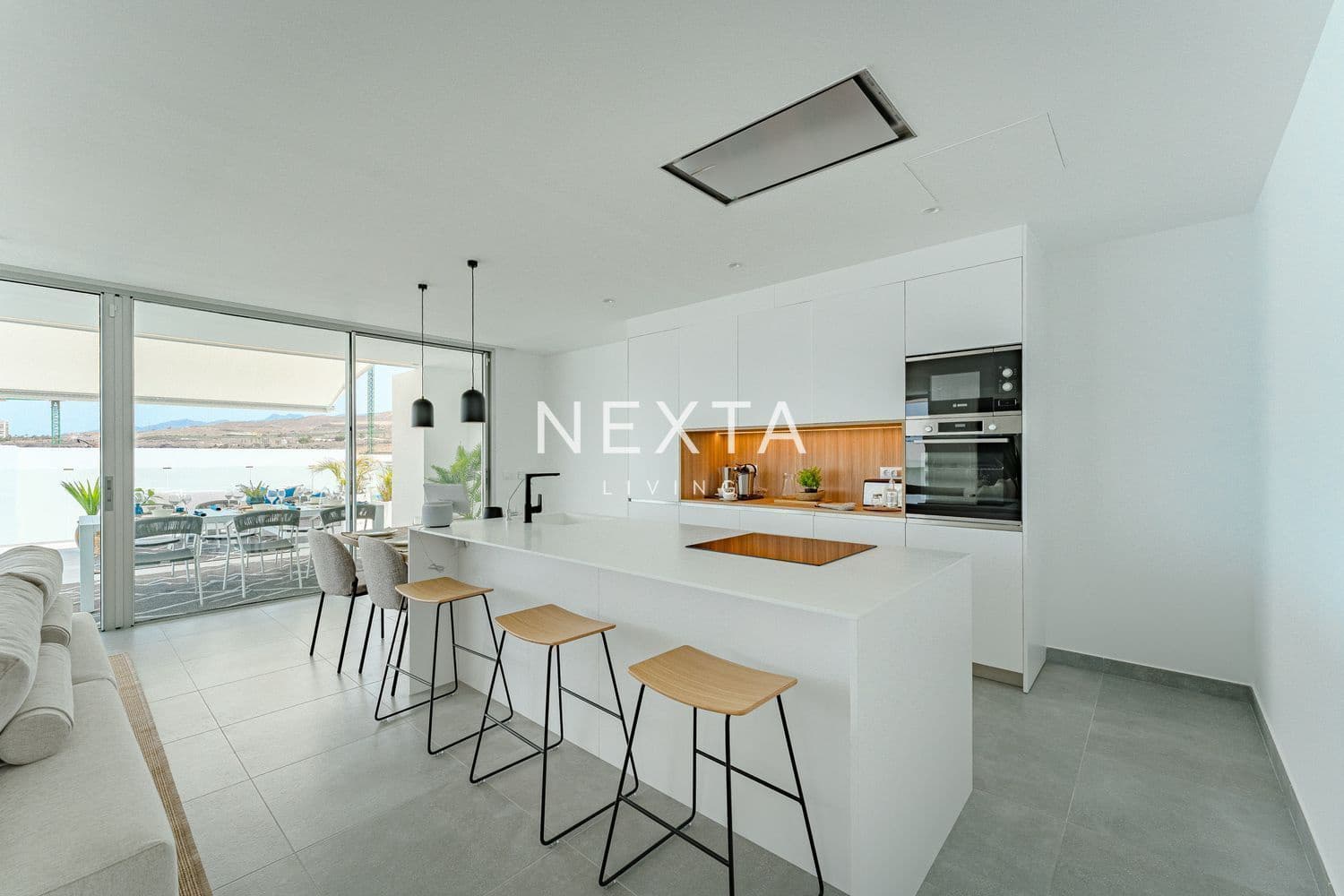 3 bedroom Villa for sale in Callao Salvaje with pool garage - € 1,749,000 (Ref: 9584517)