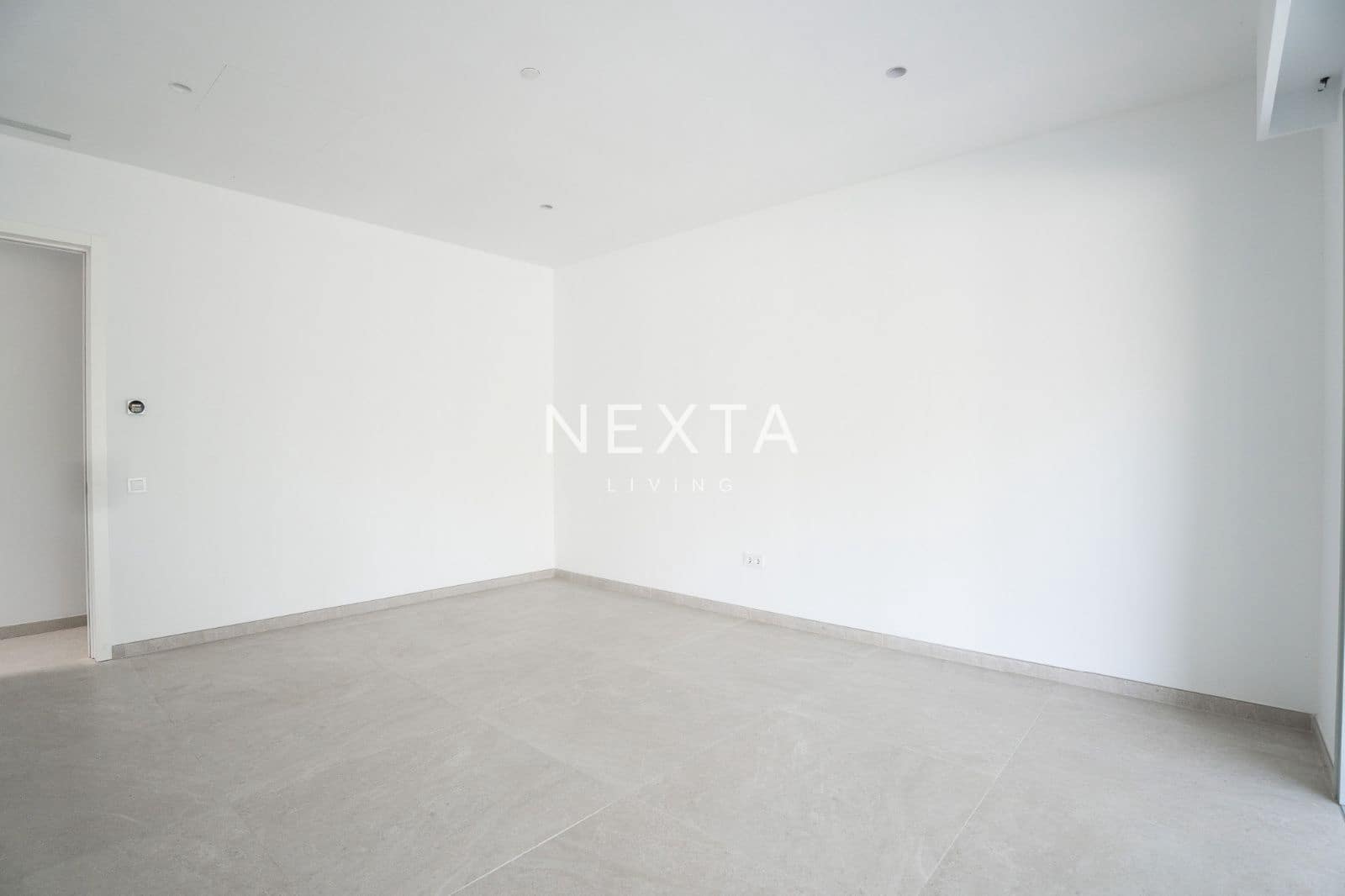 4 bedroom Villa for sale in Costa Adeje with pool garage - € 2,490,000 (Ref: 9609610)