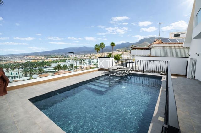 6 bedroom Villa for sale in San Eugenio Alto, Adeje with pool garage - € 1,995,000 (Ref: 9613142)