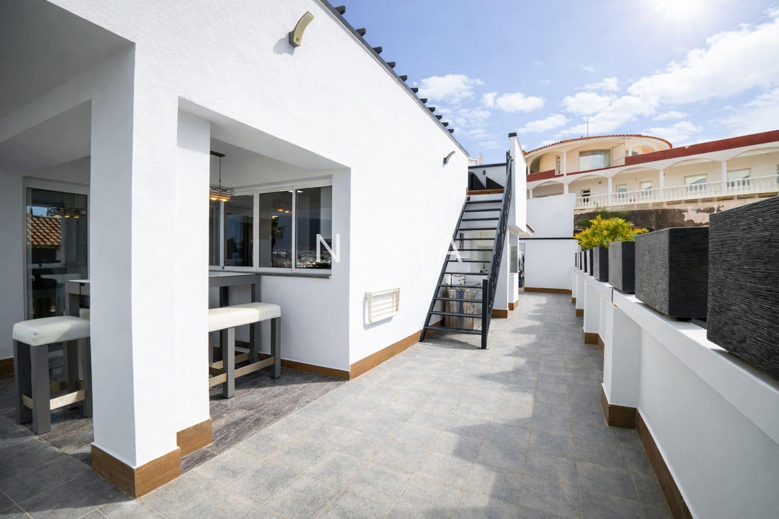 6 bedroom Villa for sale in Costa Adeje with pool garage - € 1,995,000 (Ref: 9613142)