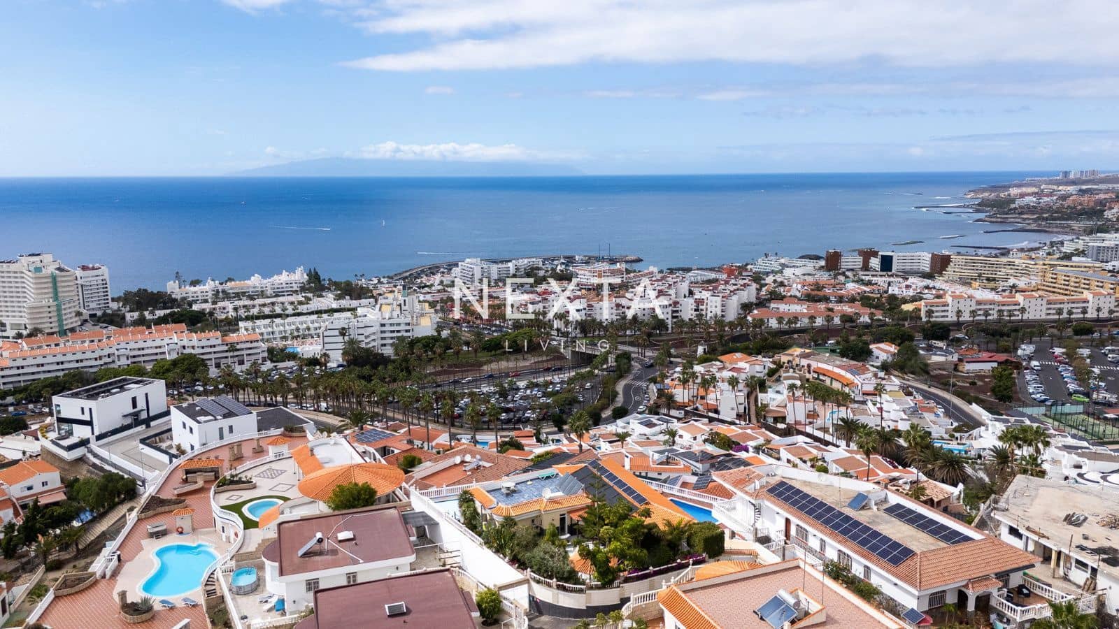 6 bedroom Villa for sale in Costa Adeje with pool garage - € 1,995,000 (Ref: 9613142)