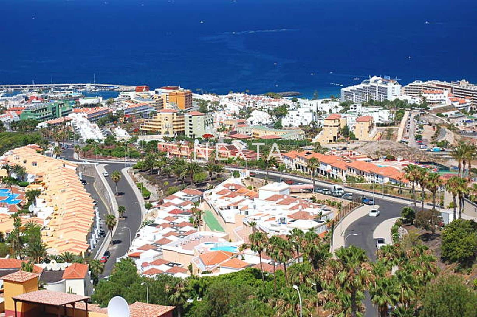 6 soverom Villa til salgs i Costa Adeje med svømmebasseng garasje - € 1 995 000 (Ref: 9613142)