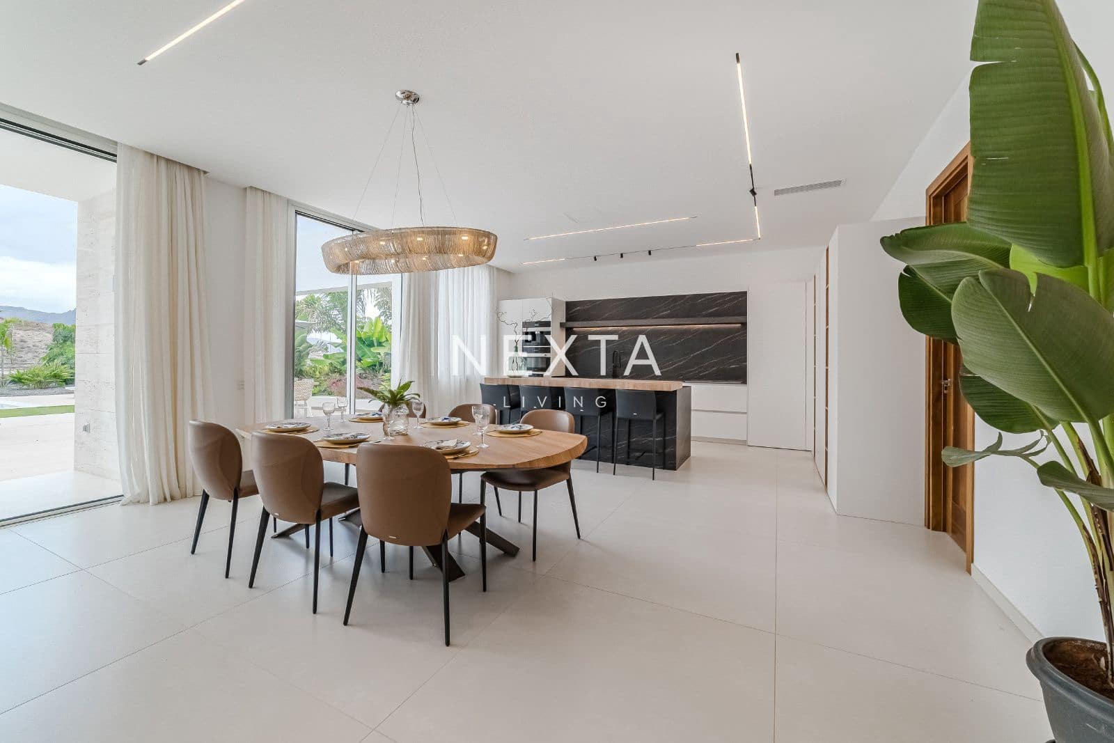 5 chambre Villa/Maison à vendre à La Caleta Adeje avec piscine garage - 6 150 000 € (Ref: 9630619)