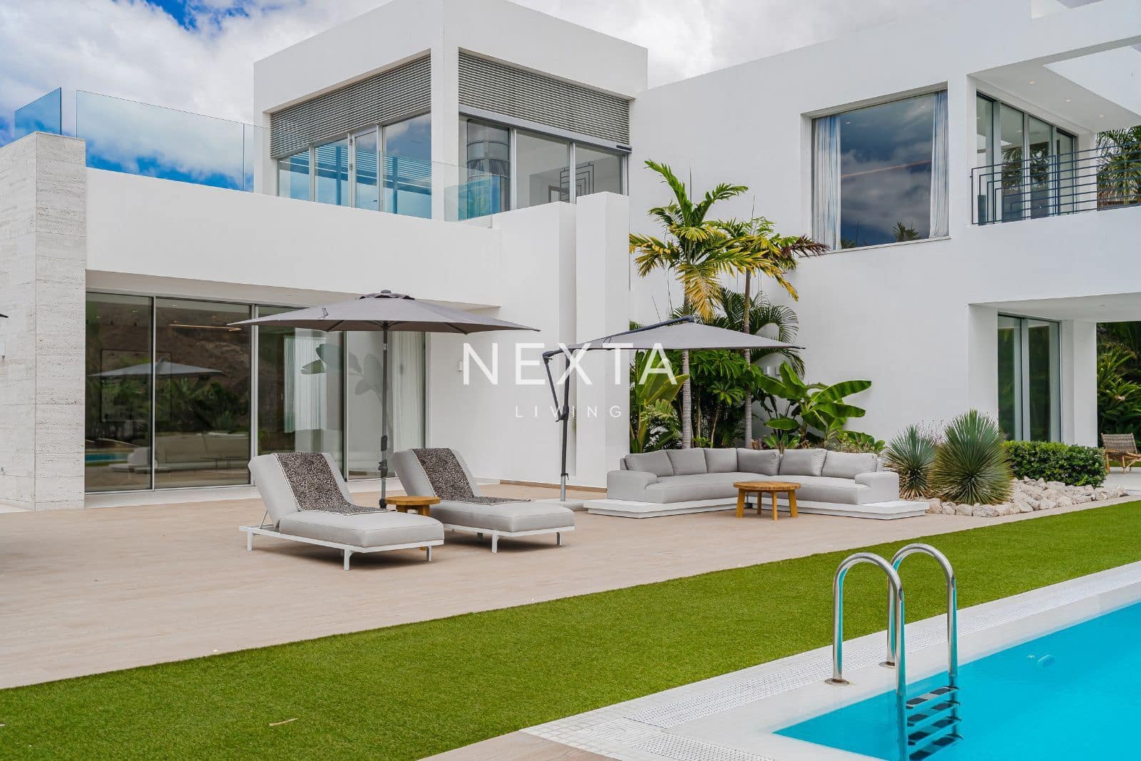 5 chambre Villa/Maison à vendre à La Caleta Adeje avec piscine garage - 6 150 000 € (Ref: 9630619)