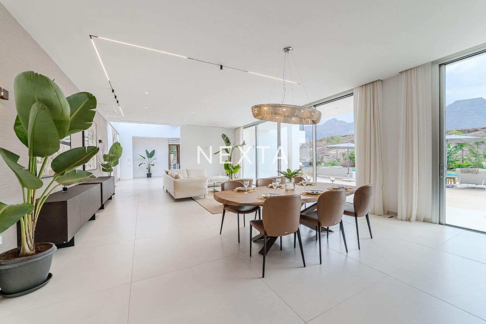 5 chambre Villa/Maison à vendre à La Caleta Adeje avec piscine garage - 6 150 000 € (Ref: 9630619)