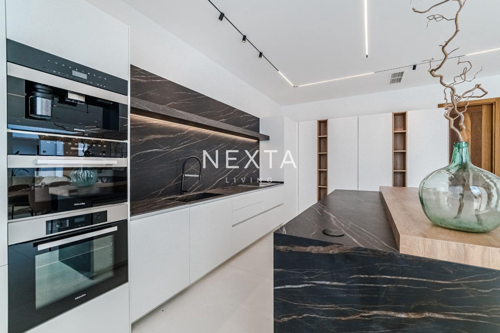 5 chambre Villa/Maison à vendre à La Caleta Adeje avec piscine garage - 6 150 000 € (Ref: 9630619)