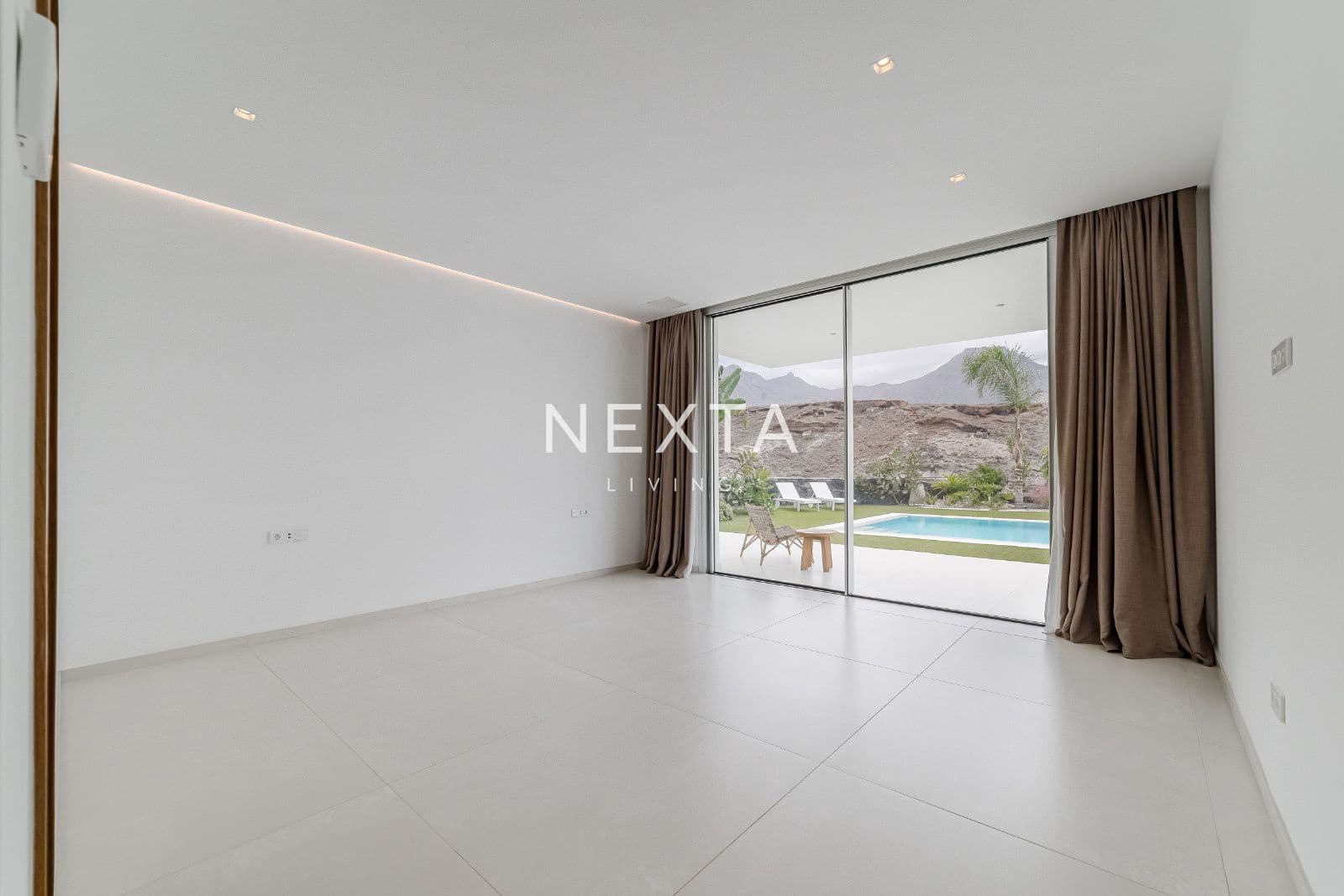 5 chambre Villa/Maison à vendre à La Caleta Adeje avec piscine garage - 6 150 000 € (Ref: 9630619)