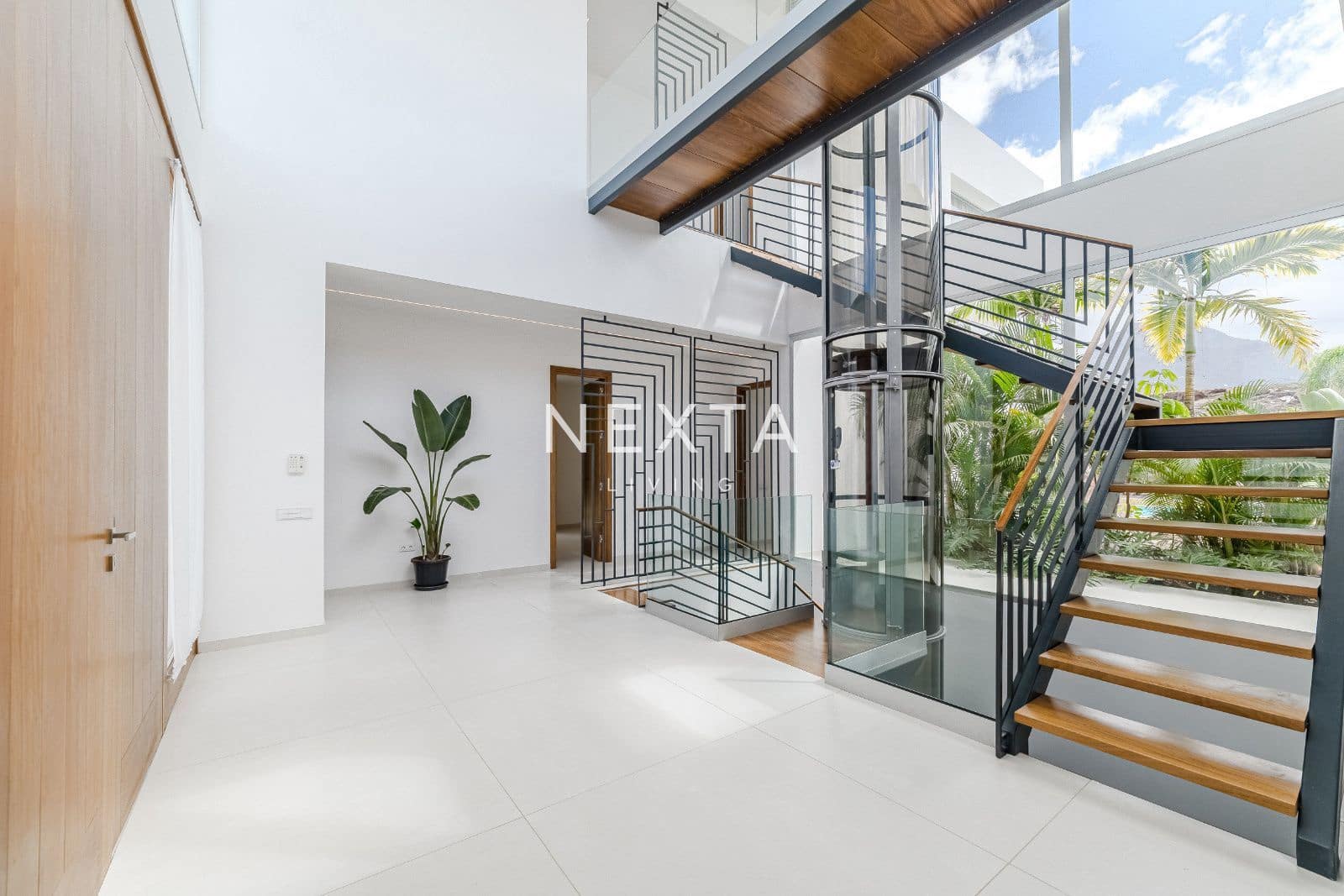 5 chambre Villa/Maison à vendre à La Caleta Adeje avec piscine garage - 6 150 000 € (Ref: 9630619)