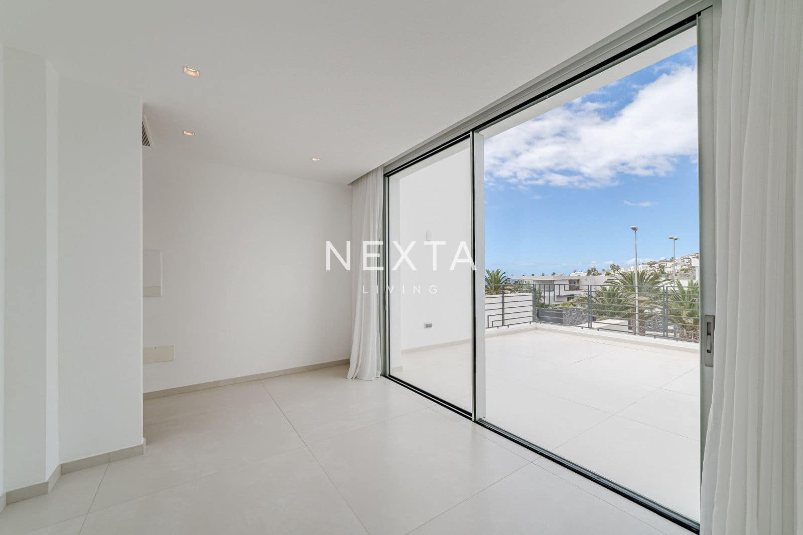 5 chambre Villa/Maison à vendre à La Caleta Adeje avec piscine garage - 6 150 000 € (Ref: 9630619)