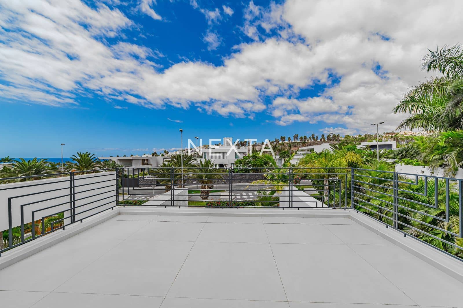 5 chambre Villa/Maison à vendre à La Caleta Adeje avec piscine garage - 6 150 000 € (Ref: 9630619)