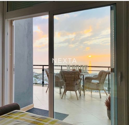 3 sypialnia Willa na sprzedaż w Costa Adeje, Adeje z basenem garażem - 1 200 000 € (Ref: 9653112)