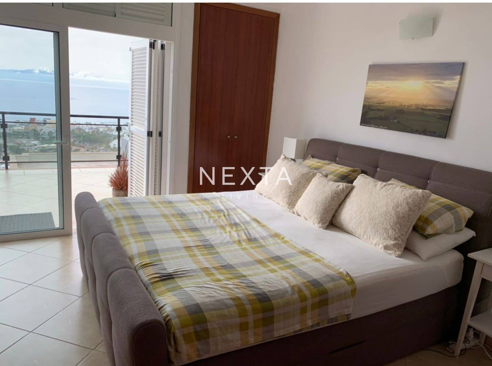 3 chambre Villa/Maison à vendre à Costa Adeje avec piscine garage - 1 200 000 € (Ref: 9653112)