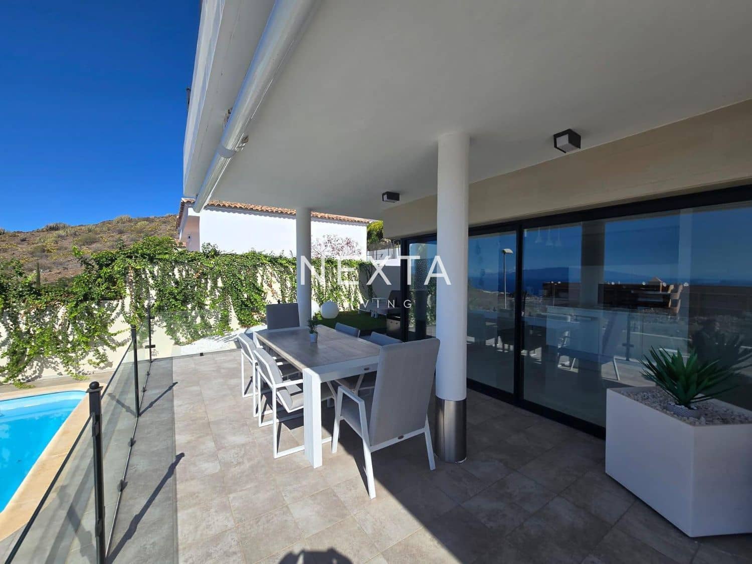 Chalet de 3 habitaciones en Torviscas en venta con piscina garaje - 1.480.000 € (Ref: 9675157)