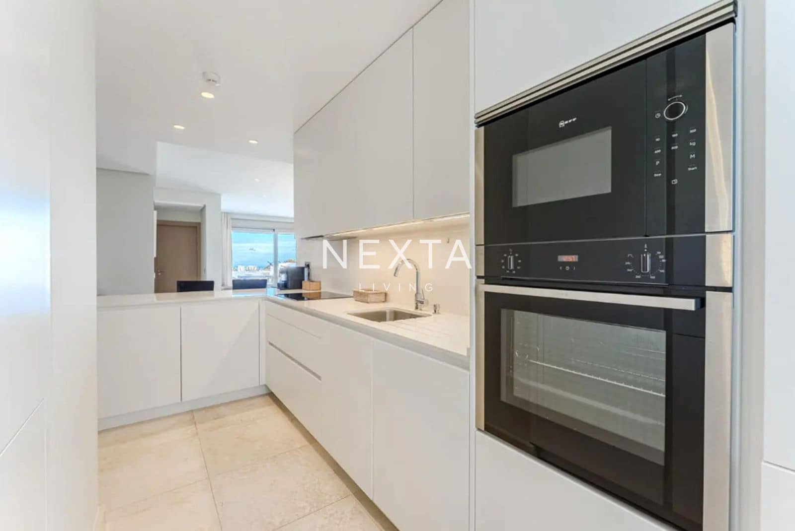 2 makuuhuone Asunto myytävänä paikassa Guia de Isora mukana uima-altaan 
autotalli - 1 149 000 € (Ref: 9685885)