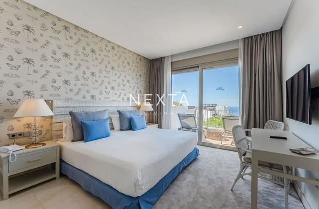 2 makuuhuone Asunto myytävänä paikassa Guía de Isora mukana uima-altaan 
autotalli - 1 149 000 € (Ref: 9685885)