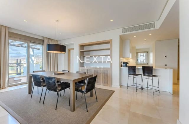 2 makuuhuone Asunto myytävänä paikassa Guía de Isora mukana uima-altaan 
autotalli - 1 149 000 € (Ref: 9685885)