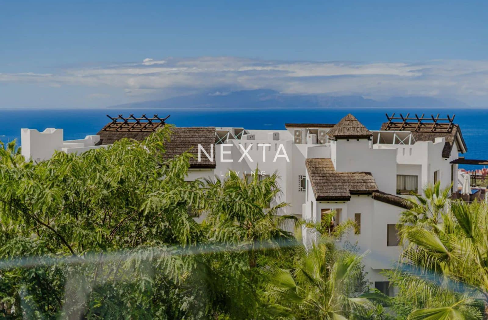 2 makuuhuone Asunto myytävänä paikassa Guia de Isora mukana uima-altaan 
autotalli - 1 149 000 € (Ref: 9685885)