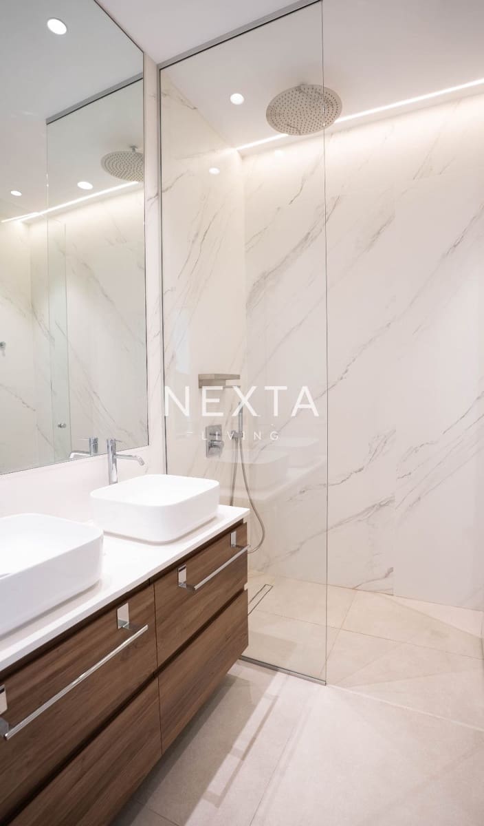 4 bedroom Villa for sale in Guia de Isora with pool garage - € 5,000,000 (Ref: 9688507)