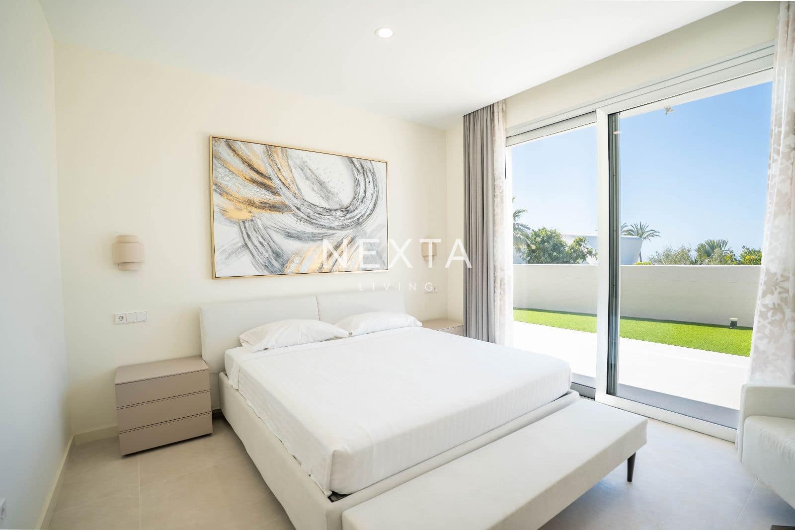 4 bedroom Villa for sale in Guia de Isora with pool garage - € 5,000,000 (Ref: 9688507)