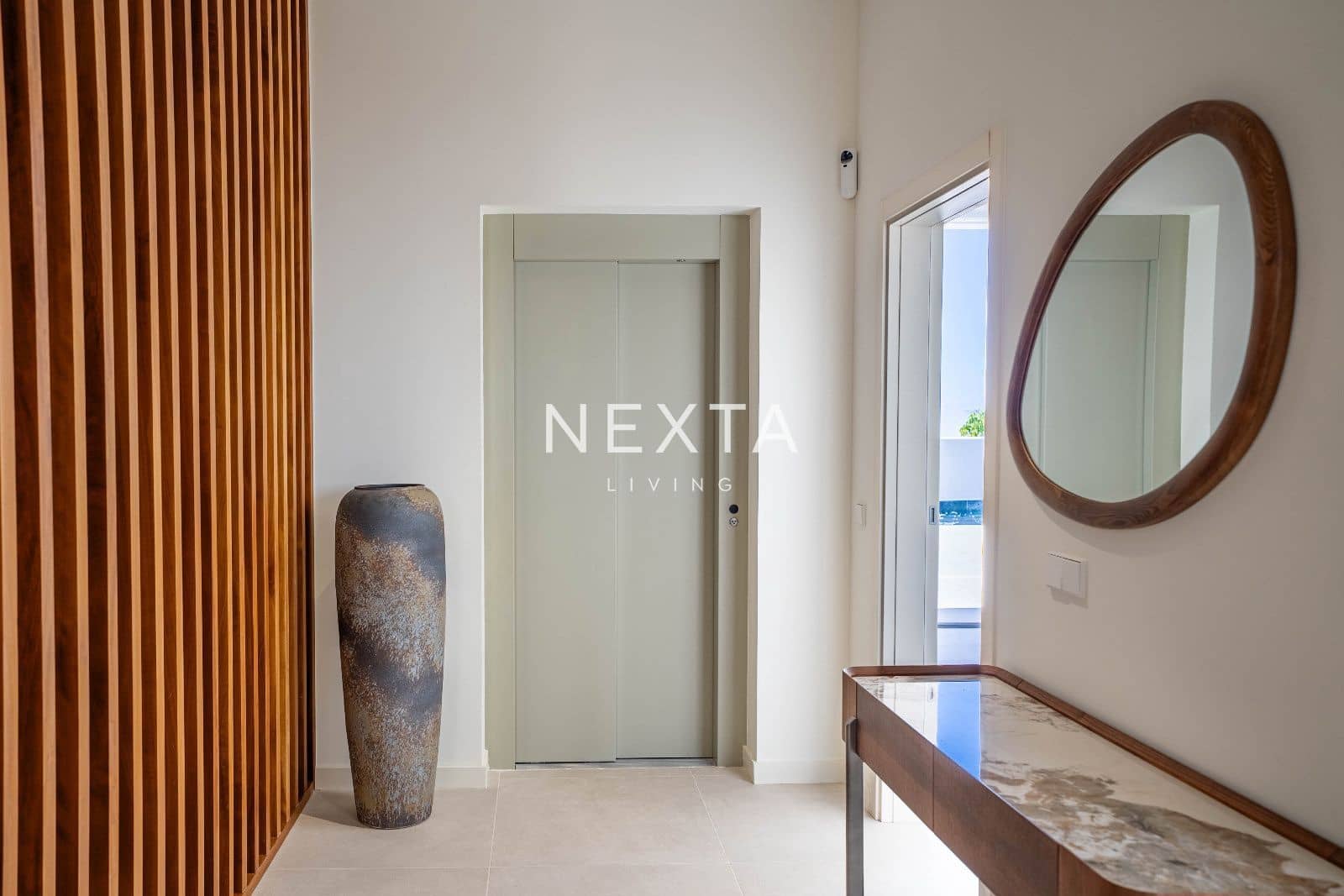 4 bedroom Villa for sale in Guia de Isora with pool garage - € 5,000,000 (Ref: 9688507)