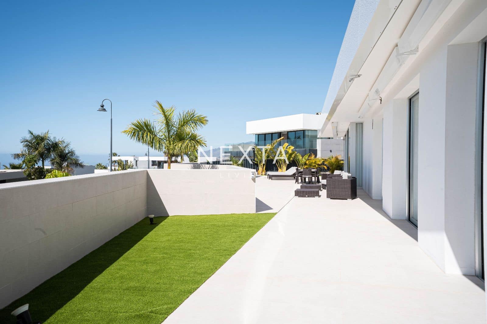 4 bedroom Villa for sale in Guia de Isora with pool garage - € 5,000,000 (Ref: 9688507)