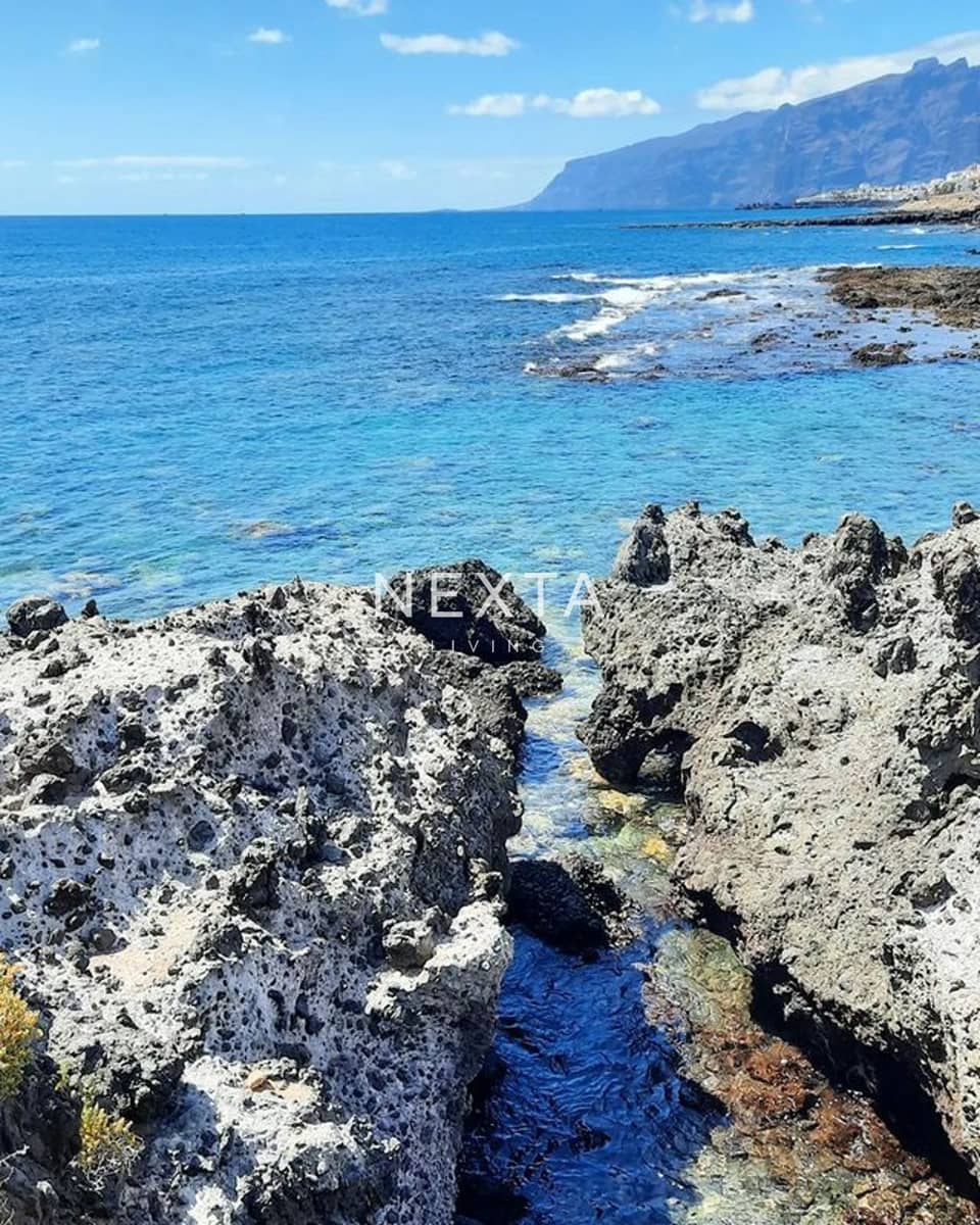 3 bedroom Villa for sale in Piedra Hincada with pool - € 3,290,000 (Ref: 9696784)