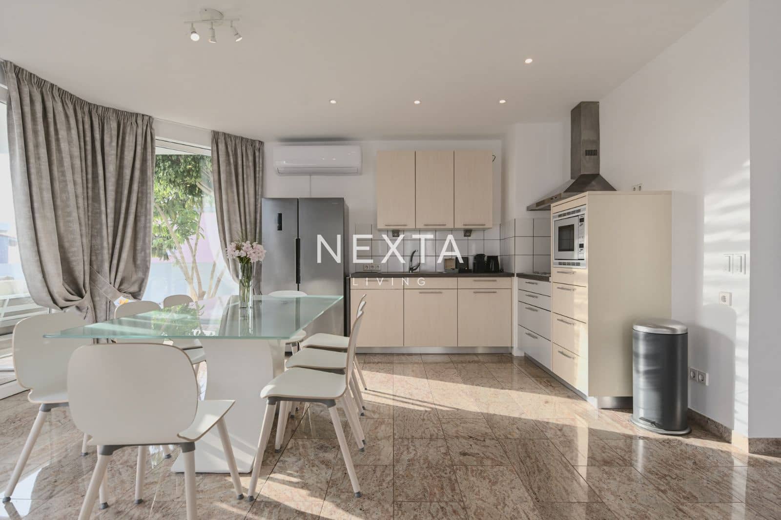 12 makuuhuone Huvila myytävänä paikassa Playa Paraiso mukana uima-altaan - 4 000 000 € (Ref: 9696786)