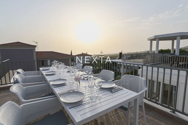 12 makuuhuone Huvila myytävänä paikassa Playa Paraiso, Adeje mukana uima-altaan - 4 000 000 € (Ref: 9696786)