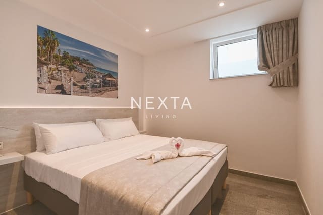 12 makuuhuone Huvila myytävänä paikassa Playa Paraiso, Adeje mukana uima-altaan - 4 000 000 € (Ref: 9696786)