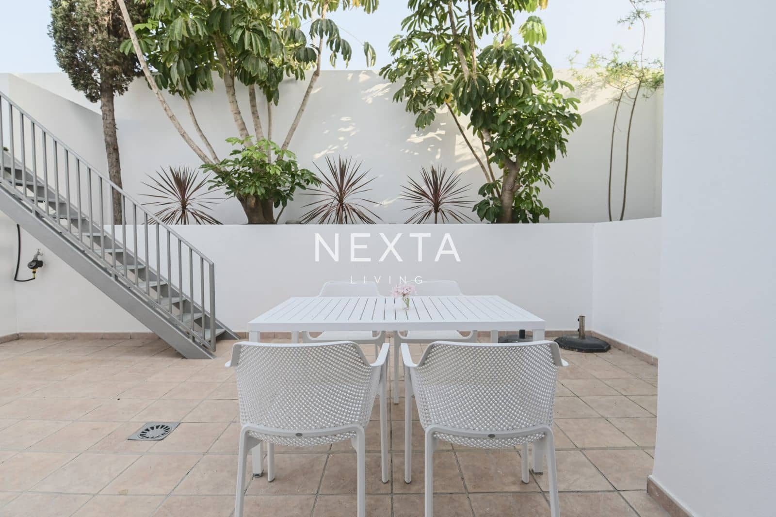 12 makuuhuone Huvila myytävänä paikassa Playa Paraiso mukana uima-altaan - 4 000 000 € (Ref: 9696786)