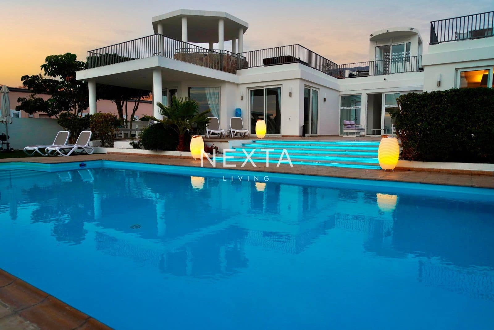 12 makuuhuone Huvila myytävänä paikassa Playa Paraiso mukana uima-altaan - 4 000 000 € (Ref: 9696786)