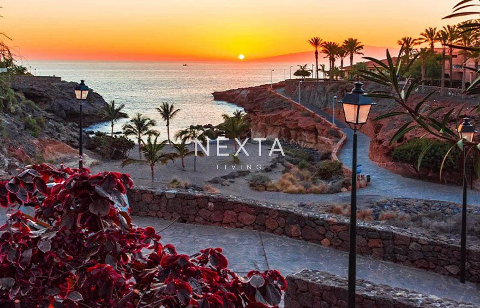 12 makuuhuone Huvila myytävänä paikassa Playa Paraiso mukana uima-altaan - 4 000 000 € (Ref: 9696786)