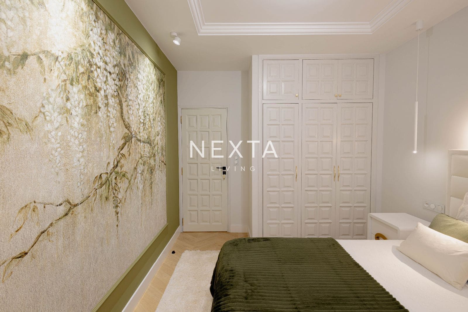 4 slaapkamer Villa te koop in Playa del Duque met zwembad garage - € 2.600.000 (Ref: 9696971)