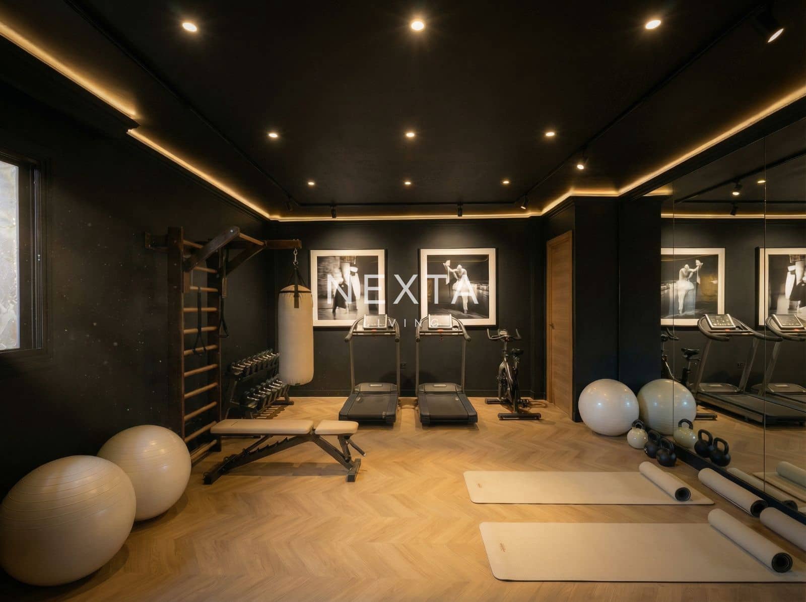 4 slaapkamer Villa te koop in Playa del Duque met zwembad garage - € 2.600.000 (Ref: 9696971)