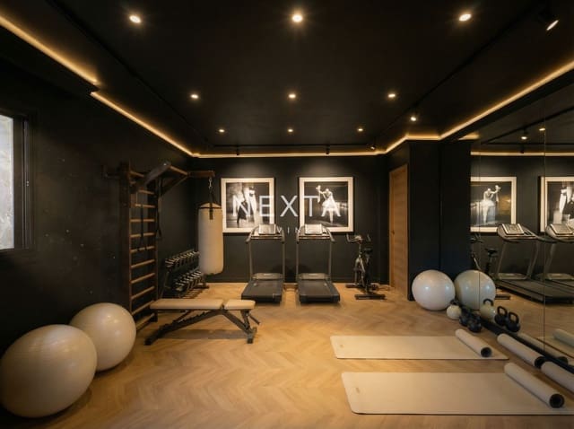 4 soveværelse Villa til salg i Playa del Duque, Adeje med swimmingpool garage - € 2.600.000 (Ref: 9696971)