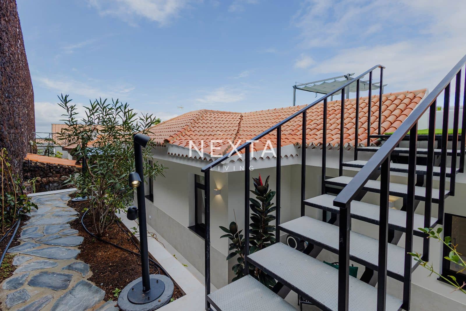 4 slaapkamer Villa te koop in Playa del Duque met zwembad garage - € 2.600.000 (Ref: 9696971)